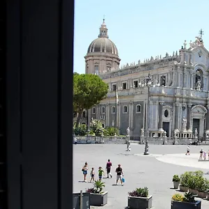 https://palazzo-marletta-duomo-apartment.catania-hotels.net